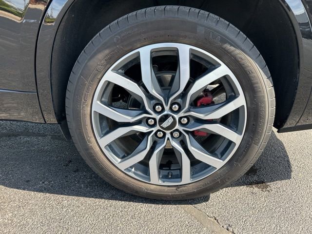 Certified 2024 Cadillac XT6 Sport w/ LPO, Floor Liner Package AWD/4WD image 10