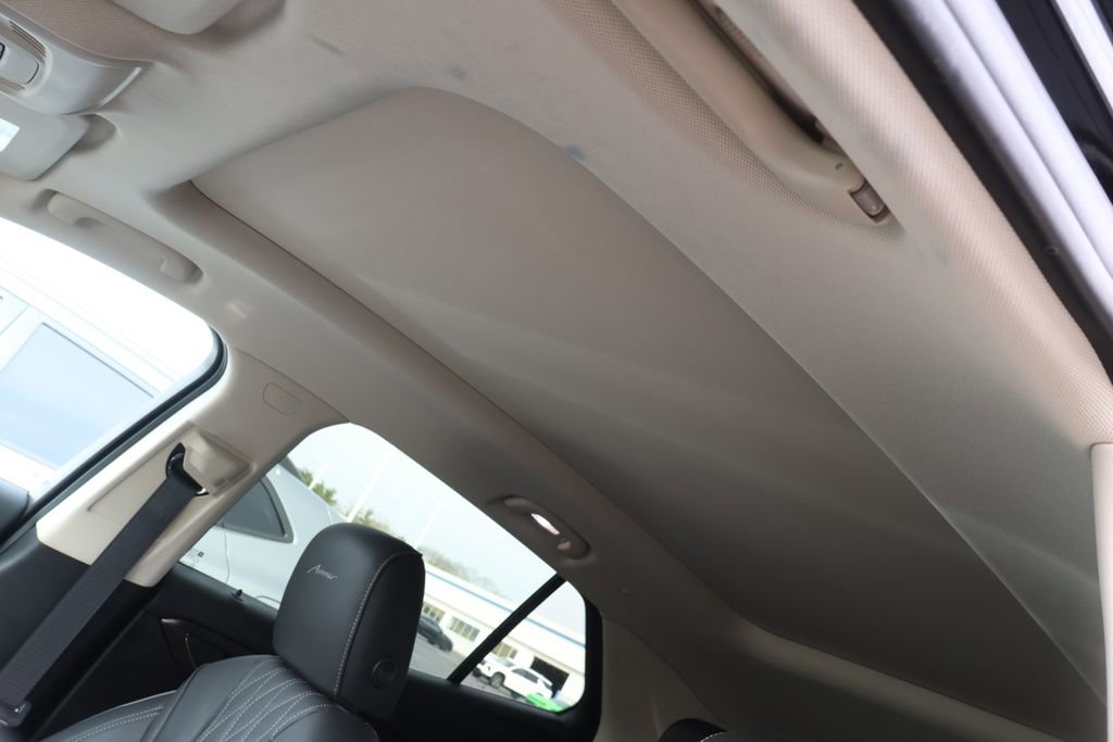 Used 2023 Buick Envision Avenir image 10