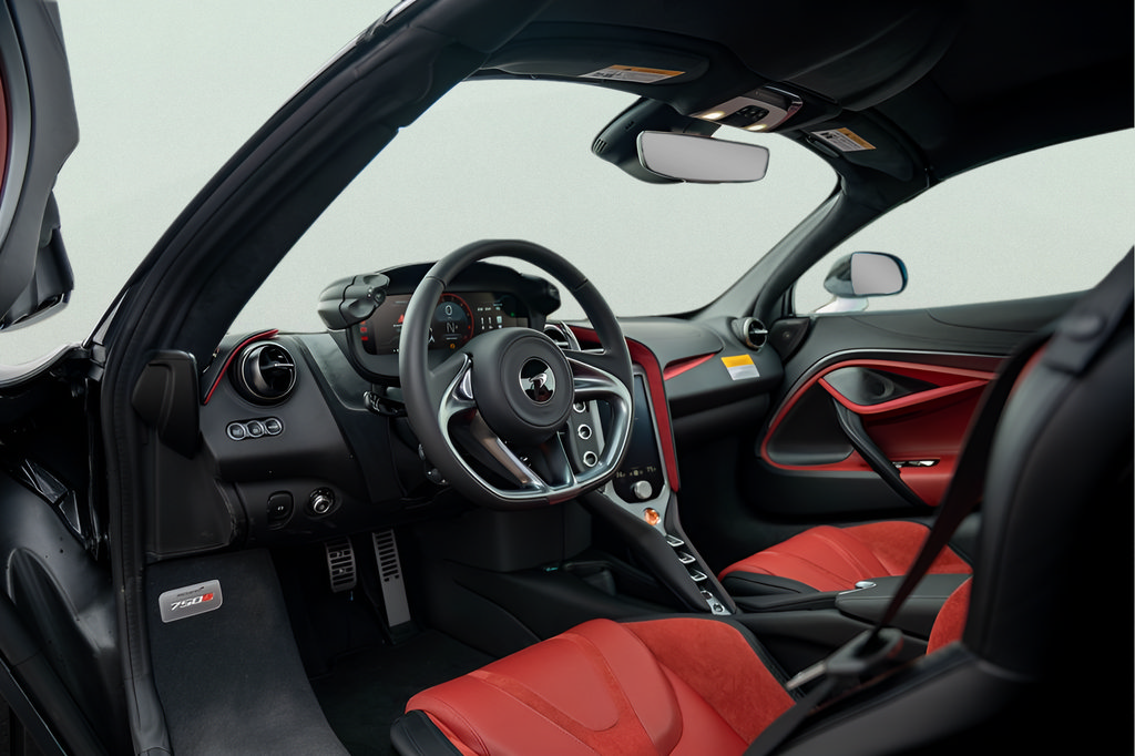 New 2026 McLaren 750S Spider RWD image 27