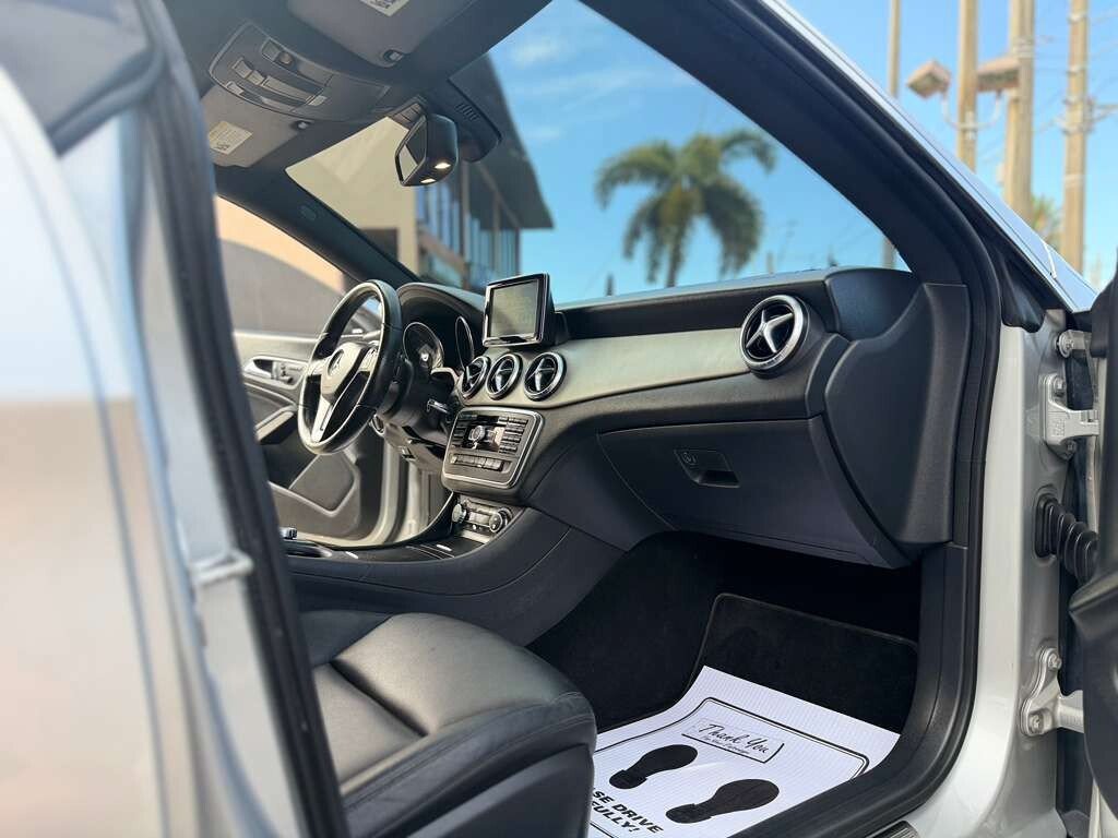 Used 2014 Mercedes-Benz CLA 250 4MATIC w/ Multimedia Package image 21