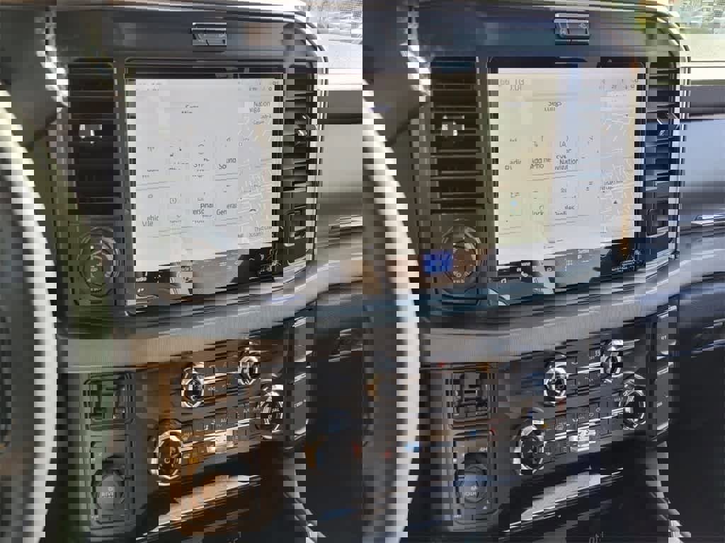 New 2025 Ford F250 Platinum image 21