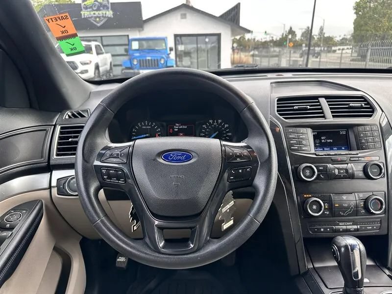 Used 2019 Ford Explorer FWD image 18