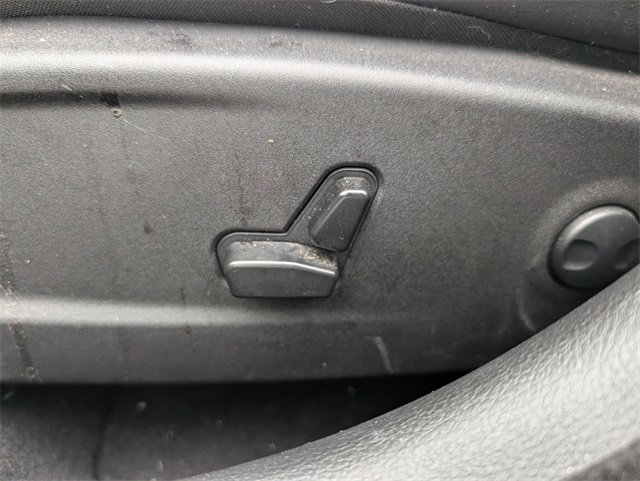 Used 2023 Chrysler 300 S w/ Comfort Group image 15