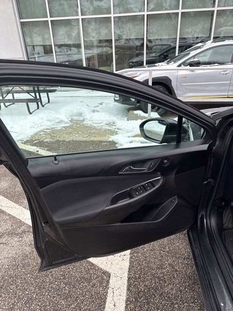 Used 2017 Chevrolet Cruze LT image 30