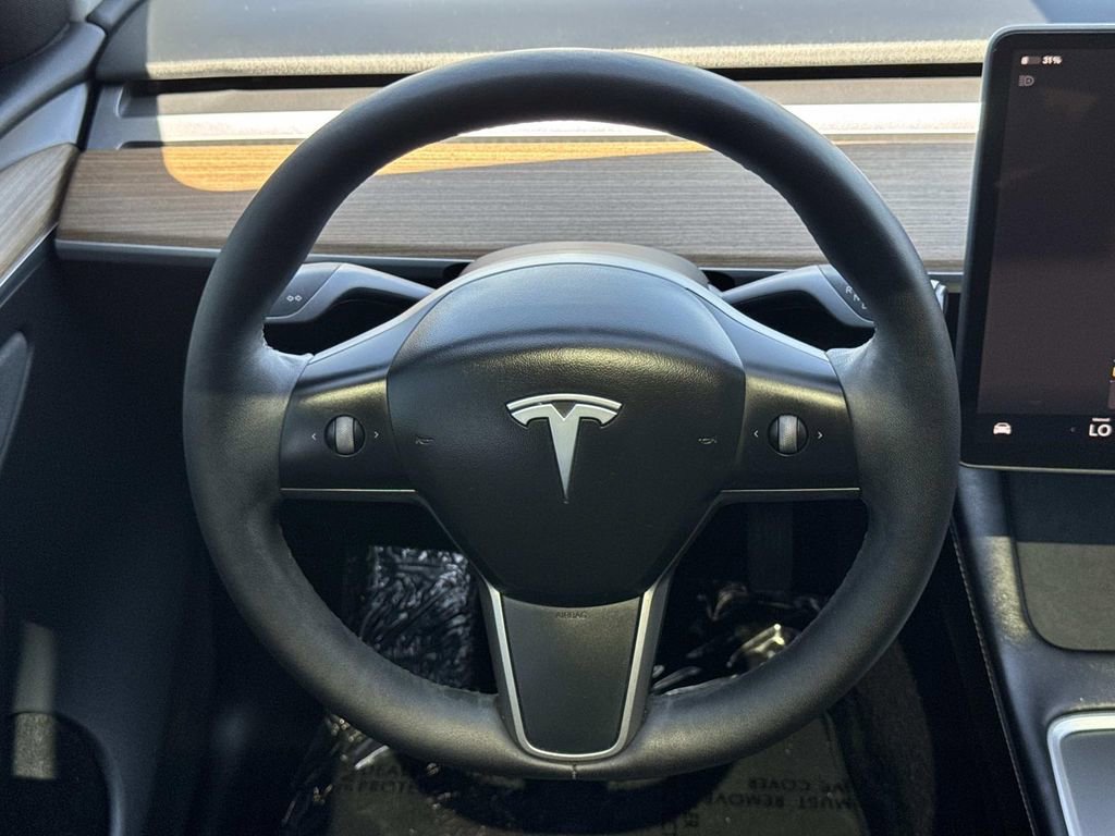 Used 2022 Tesla Model Y Long Range image 8