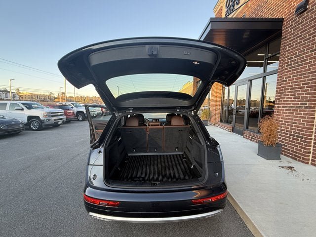 Used 2019 Audi Q5 2.0T Premium w/ Convenience Package AWD/4WD image 12