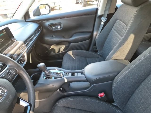 Used 2023 Honda HR-V LX image 16