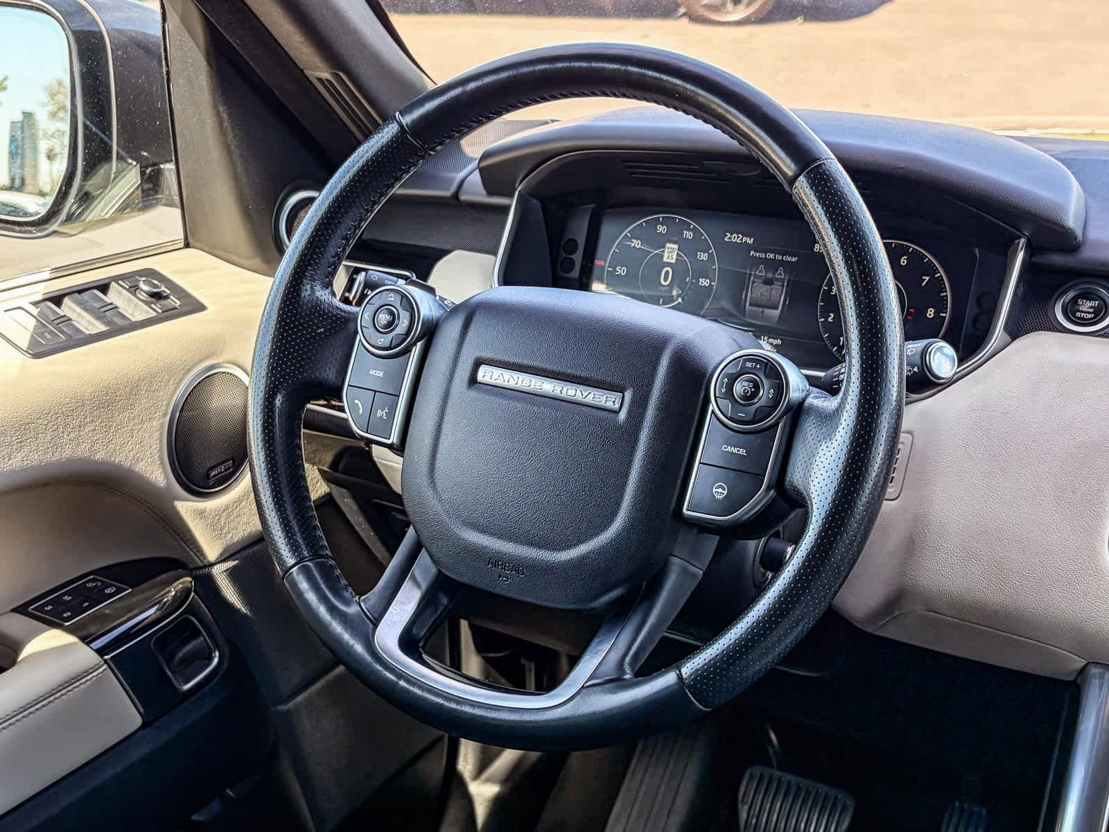 Used 2017 Land Rover Range Rover Sport HSE image 14