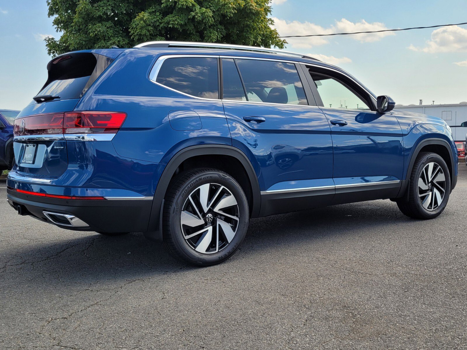 New 2026 Volkswagen Atlas SEL image 3