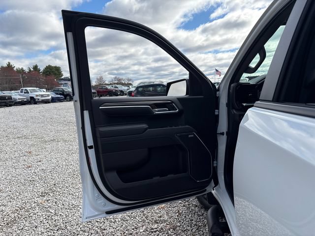 Used 2025 Chevrolet Silverado 1500 LT Trail Boss w/ LT Trail Boss Premium Package AWD/4WD image 17