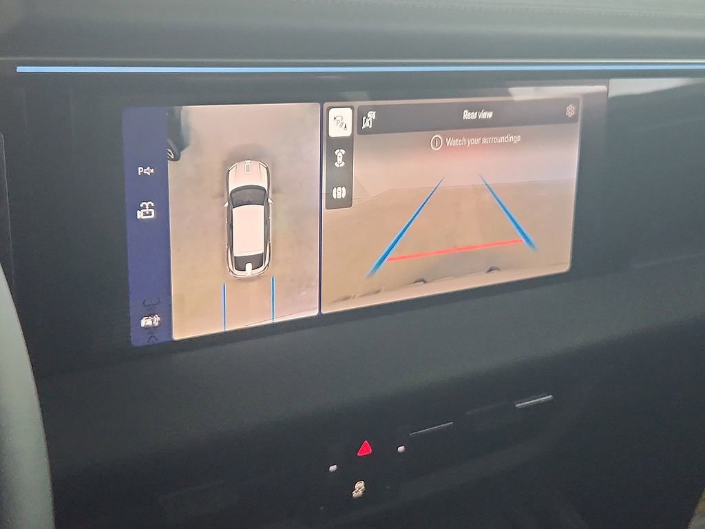 New 2026 Porsche Macan 4 Electric AWD/4WD image 18