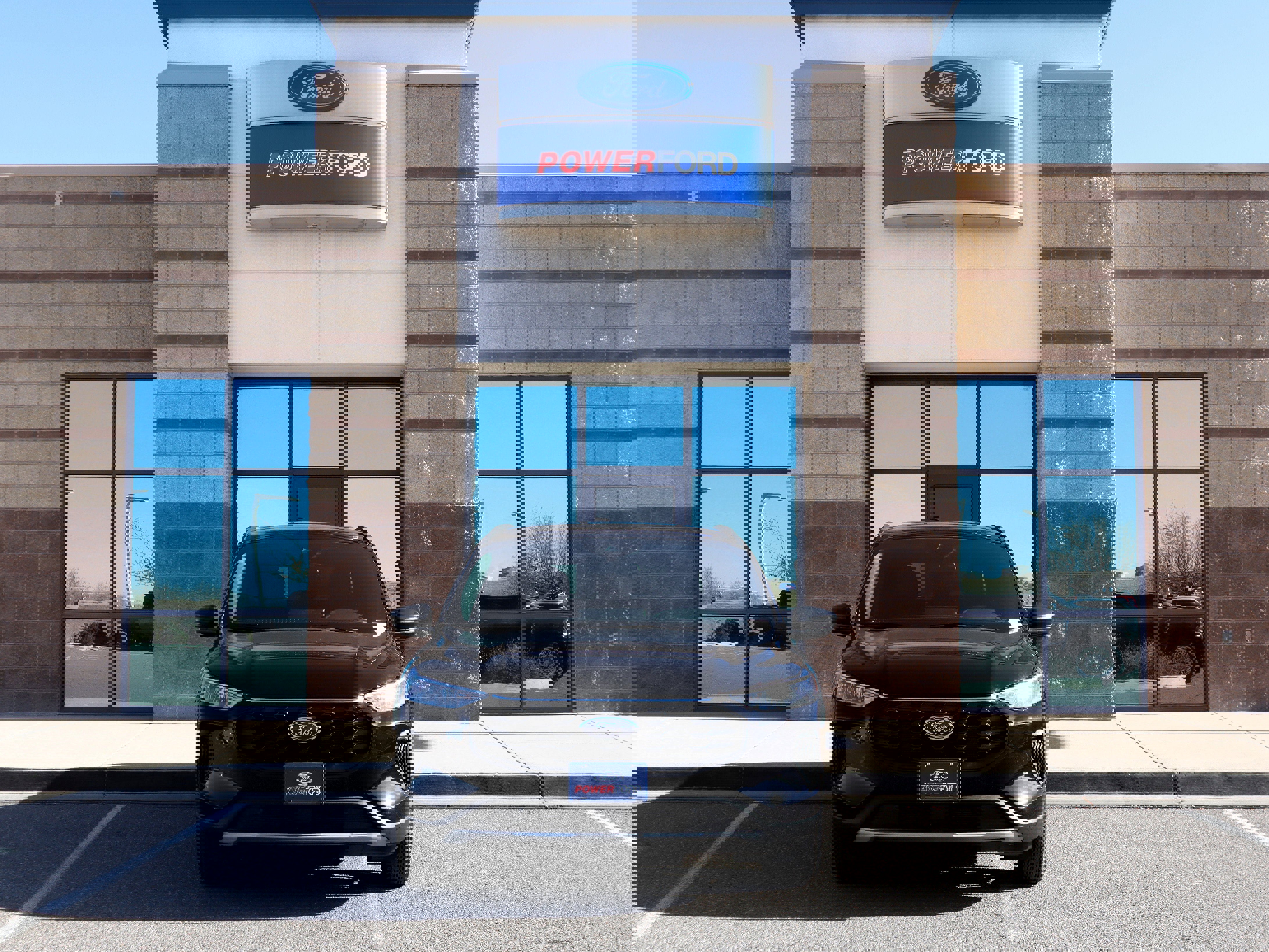 New 2025 Ford Escape ST-Line w/ Equipment Group 301A image 3