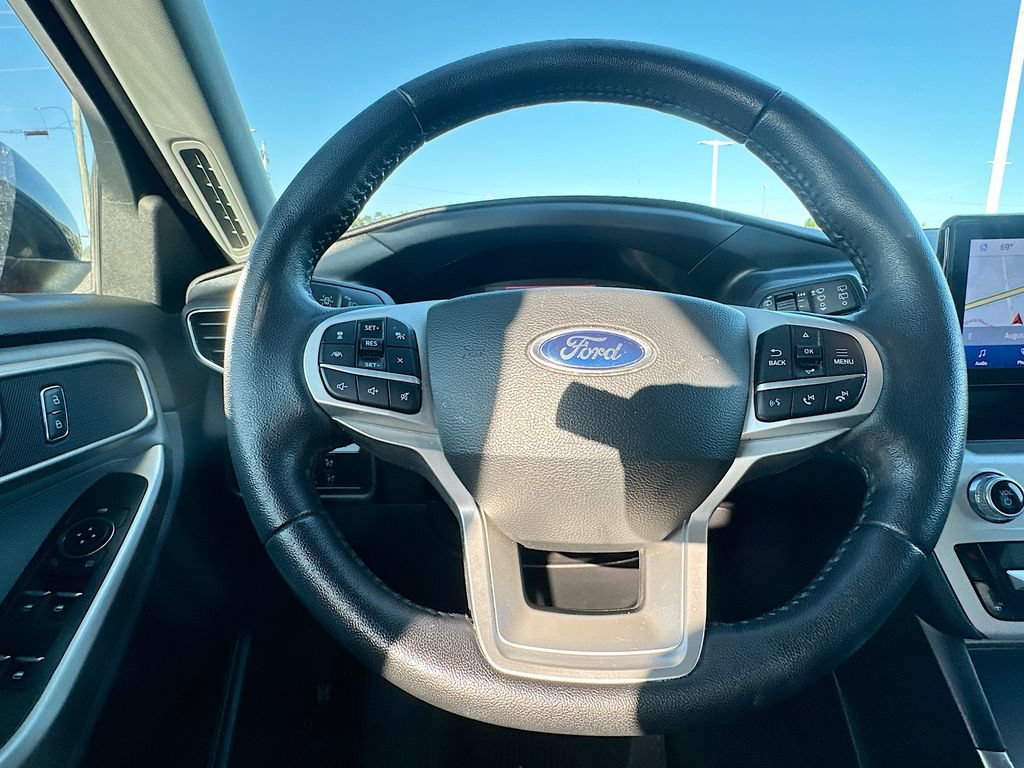 Certified 2023 Ford Explorer XLT w/ Equipment Group 202A RWD image 18