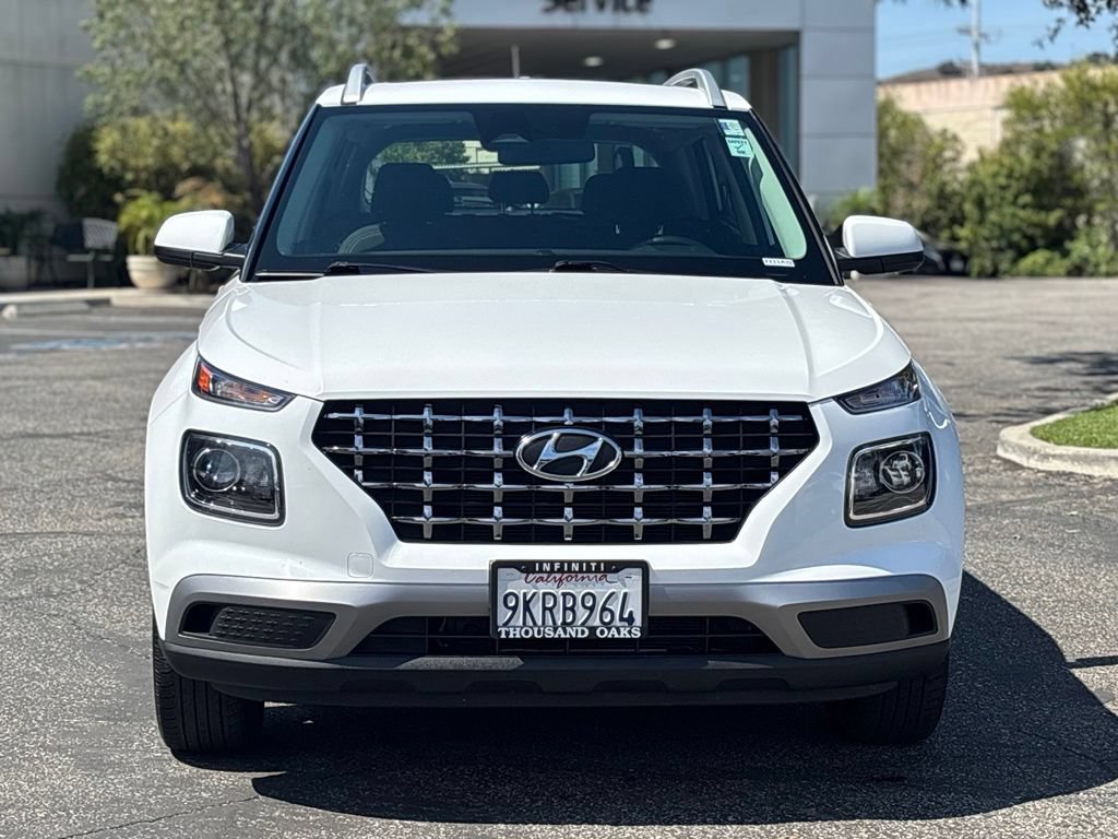 Used 2024 Hyundai Venue SEL FWD image 8