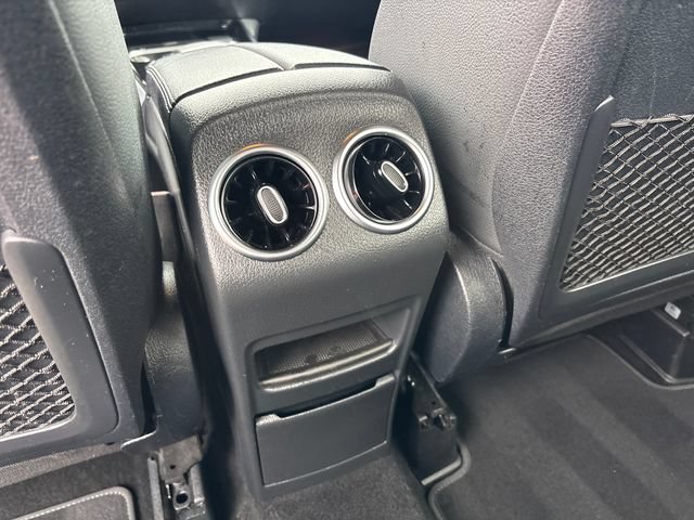 Used 2023 Mercedes-Benz GLB 250 4MATIC image 12