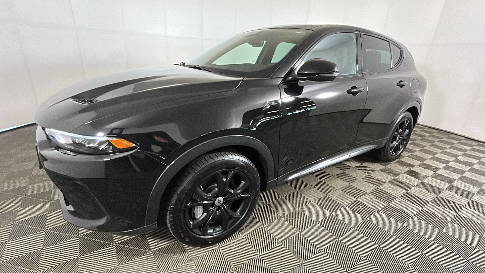 Used 2024 Dodge Hornet R/T w/ R/T Blacktop Package AWD/4WD image 8