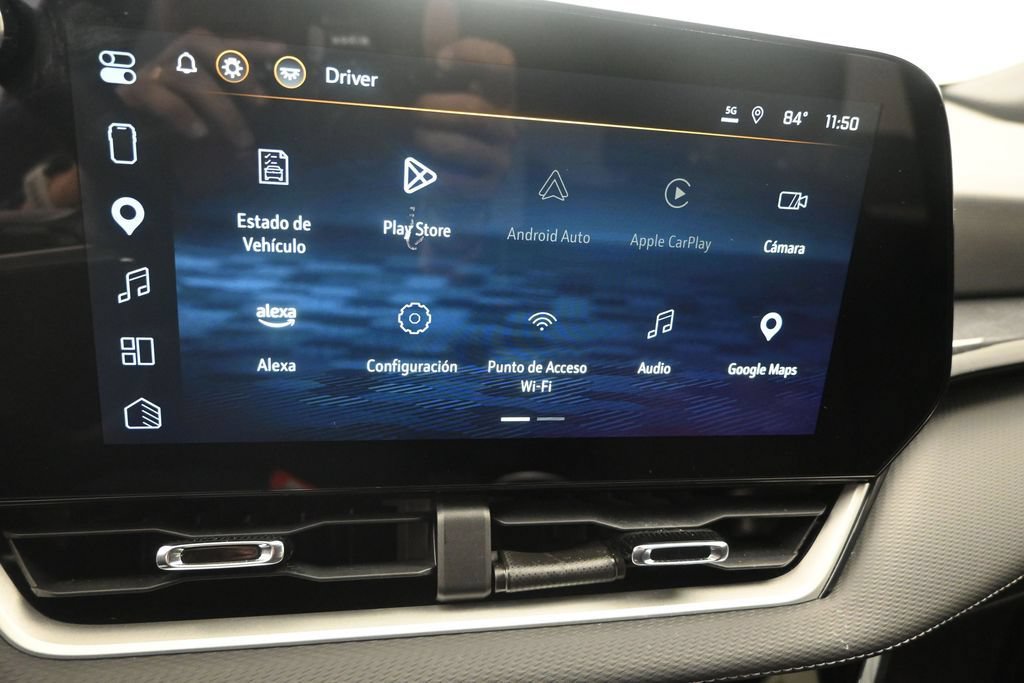 Used 2025 Chevrolet Equinox LT w/ Safety and Technology Package FWD image 12