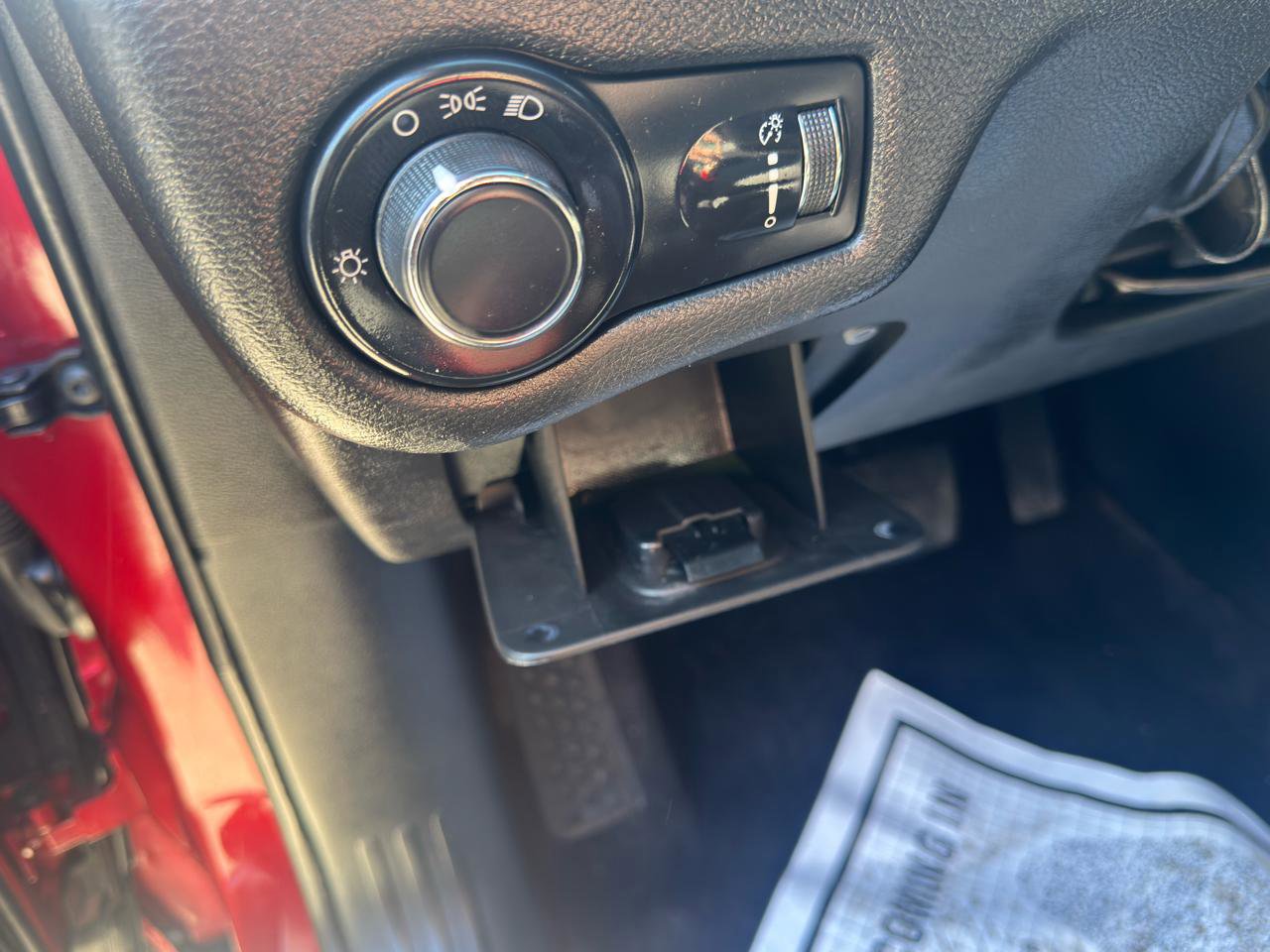 Used 2017 Jeep Cherokee Sport w/ Cold Weather Group image 17