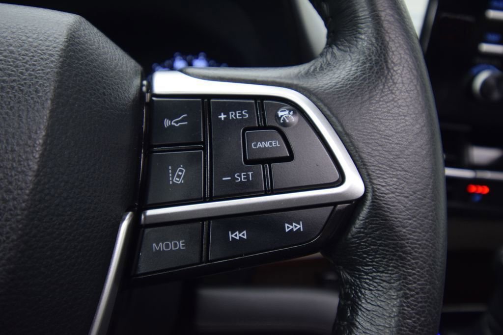 Used 2021 Toyota Sienna XLE image 37