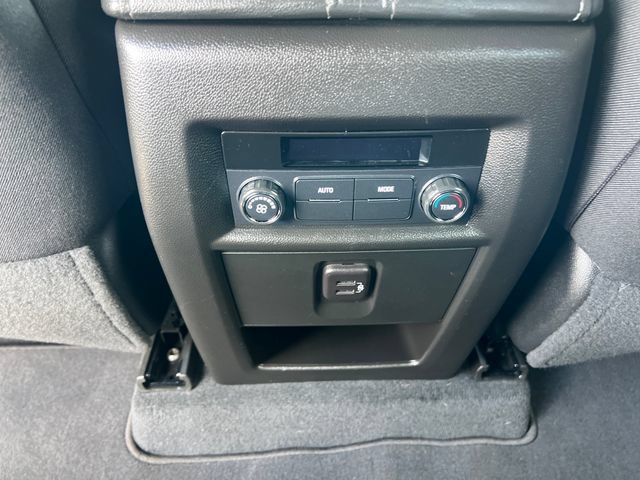 Used 2023 Chevrolet Traverse LT AWD/4WD image 19