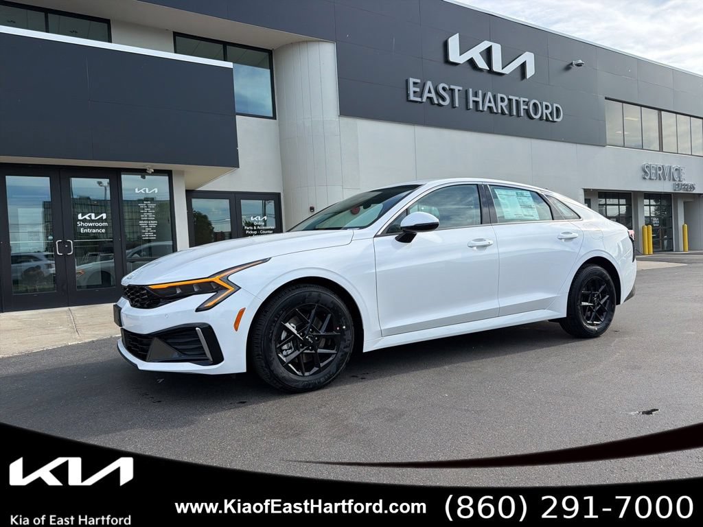 New 2026 Kia K5 LXS FWD image 1