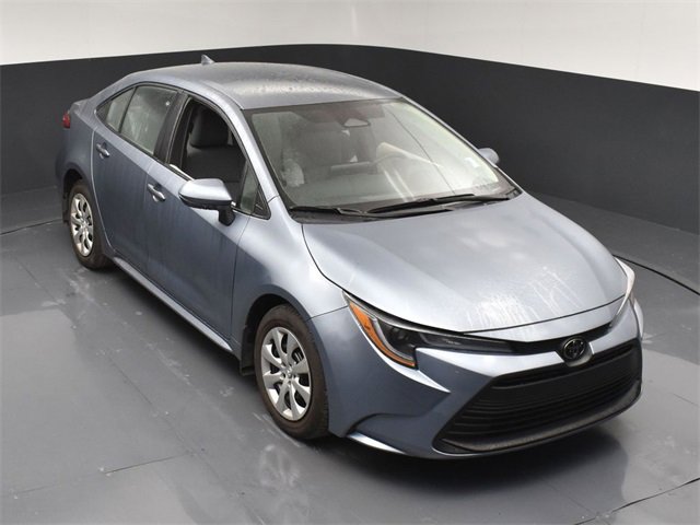 Used 2025 Toyota Corolla LE image 39