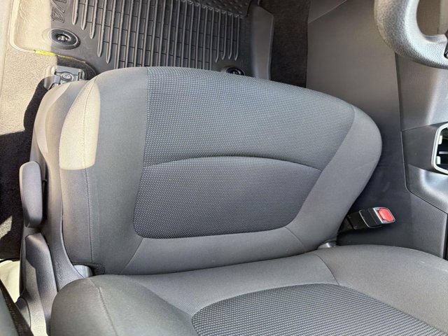 Certified 2025 Toyota RAV4 LE AWD/4WD image 9