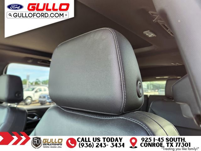 Used 2021 Chevrolet Tahoe Z71 w/ Luxury Package AWD/4WD image 17