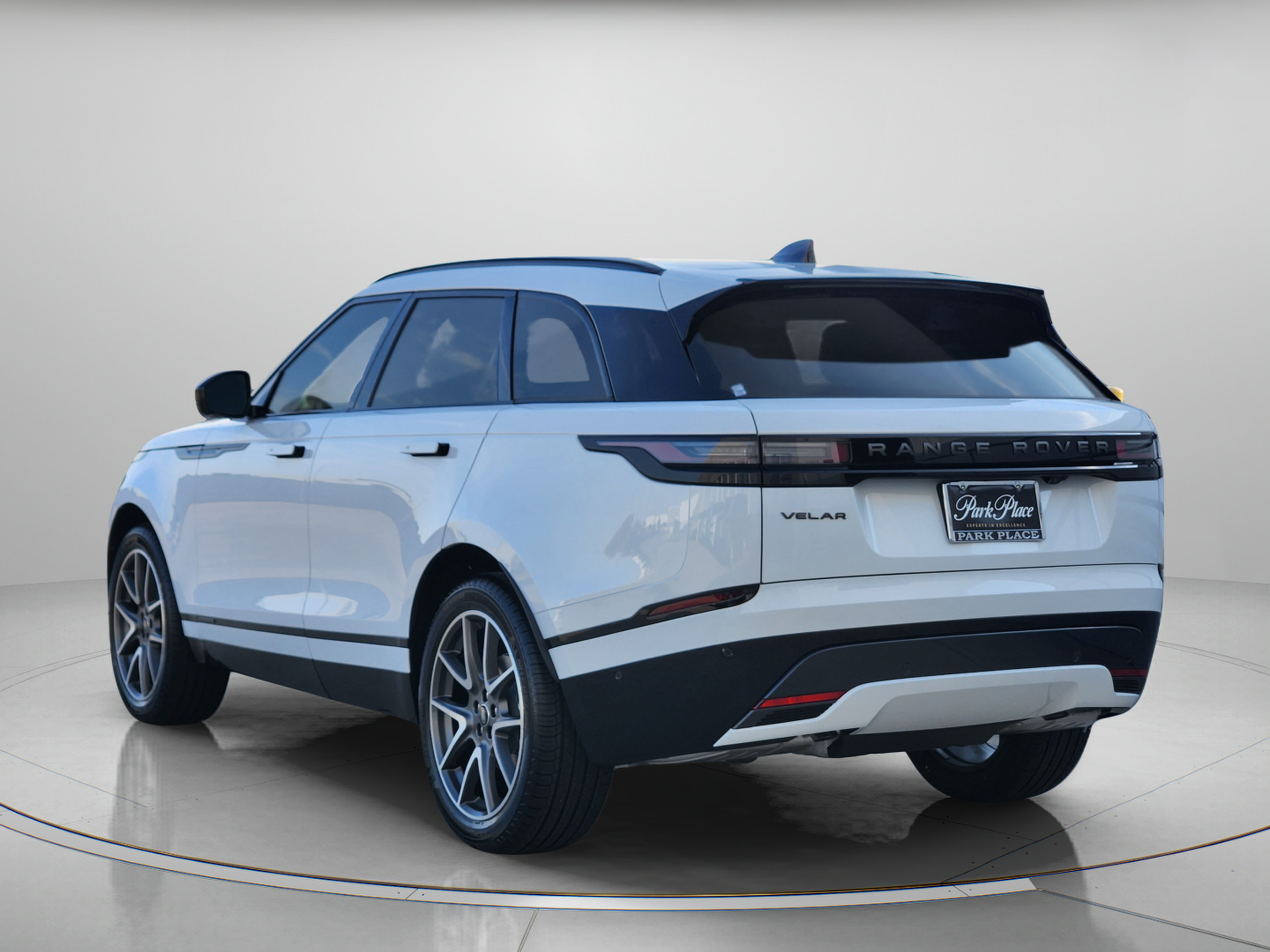 New 2026 Land Rover Range Rover Velar Belgravia AWD/4WD image 3