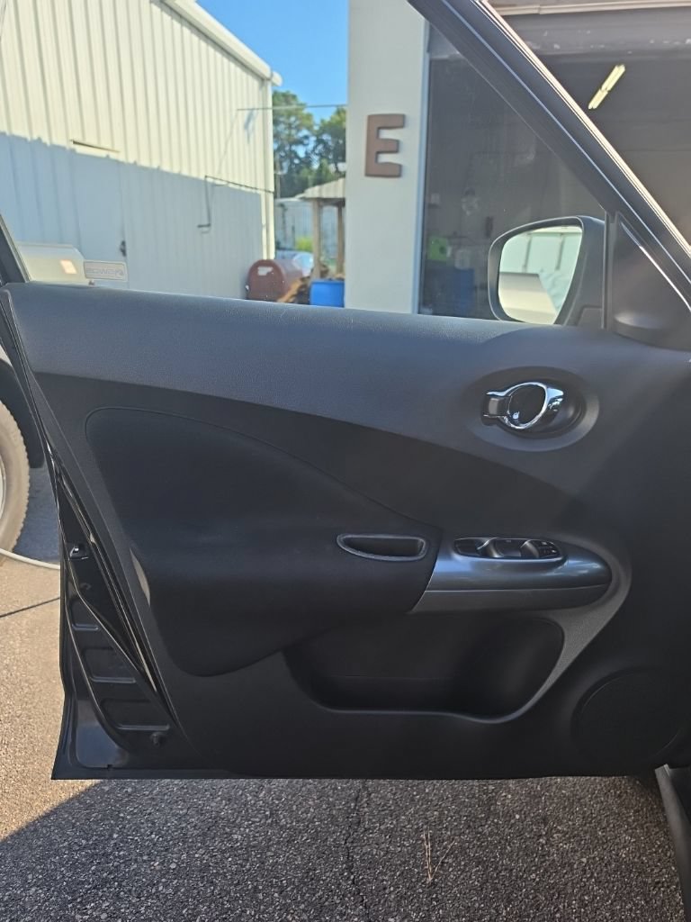 Used 2017 Nissan Juke S FWD image 10