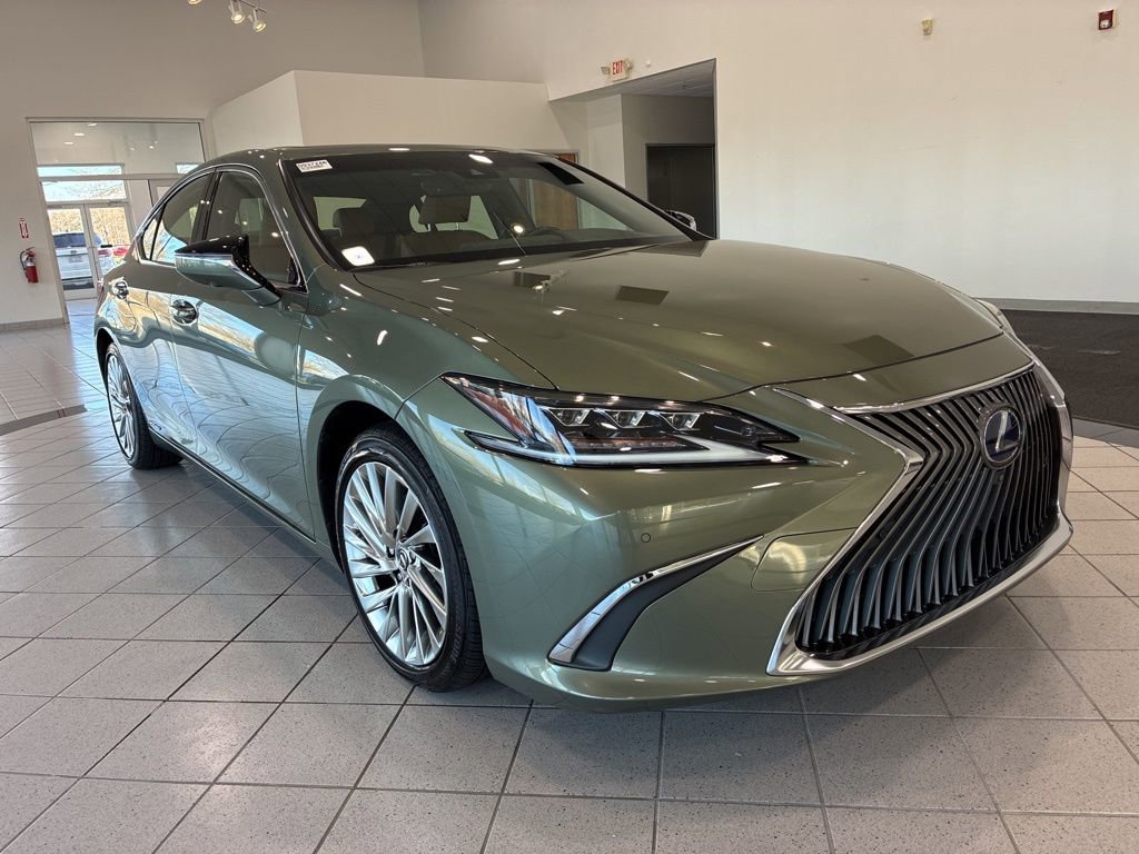 Certified 2019 Lexus ES 300h Ultra Luxury image 1