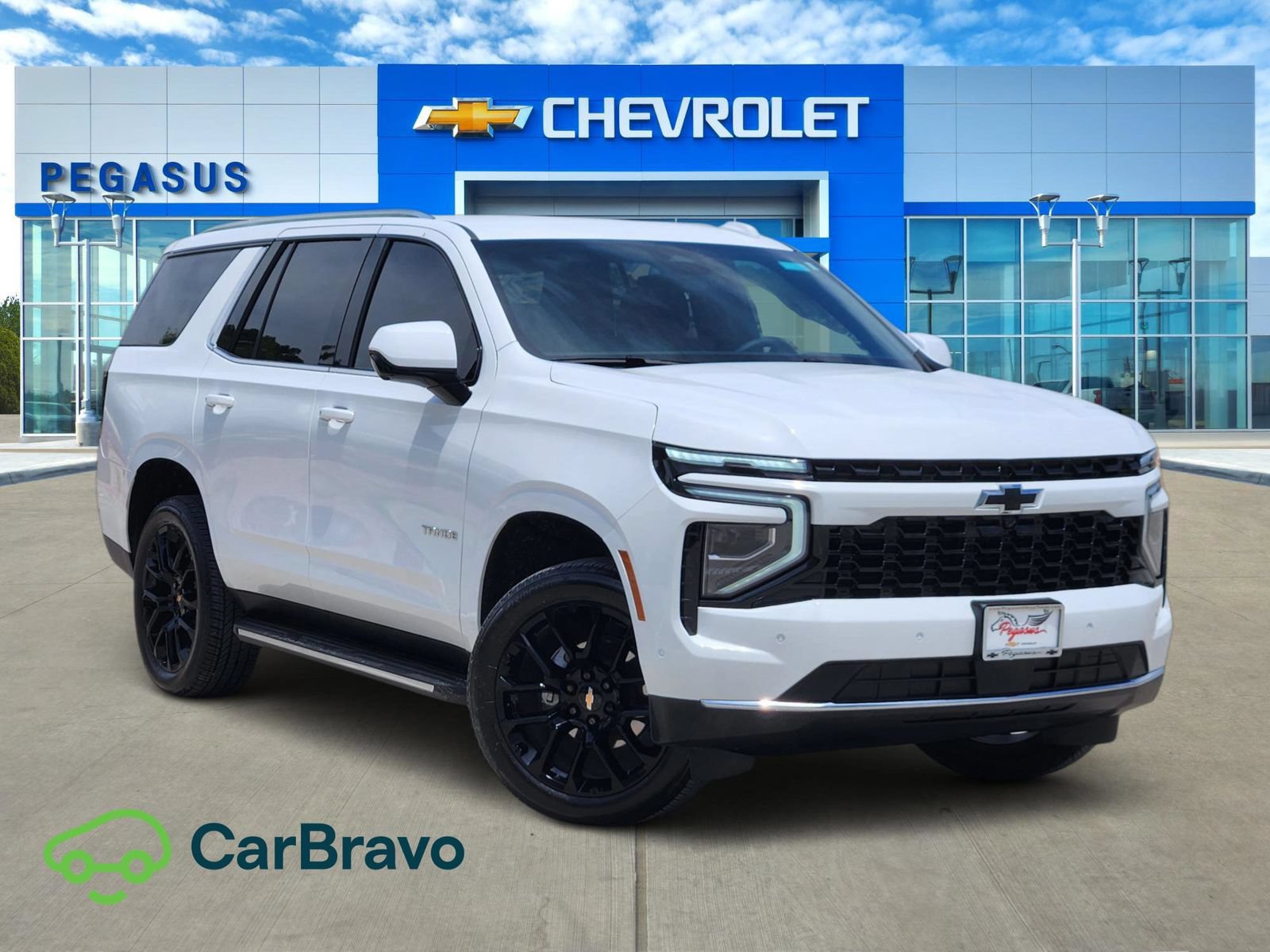 Used 2025 Chevrolet Tahoe LS RWD image 1