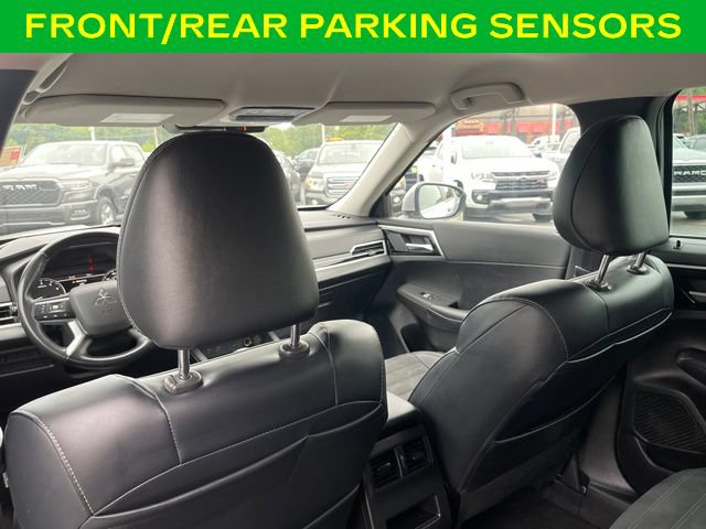 Used 2024 Mitsubishi Outlander SE AWD/4WD image 16