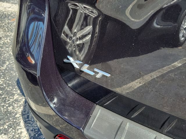 Used 2023 Ford Explorer XLT image 5