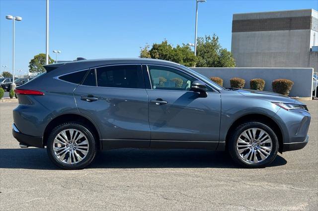Certified 2022 Toyota Venza Limited AWD/4WD image 6