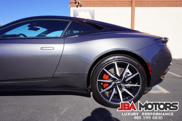 Used 2020 Aston Martin DB11 Coupe image 24