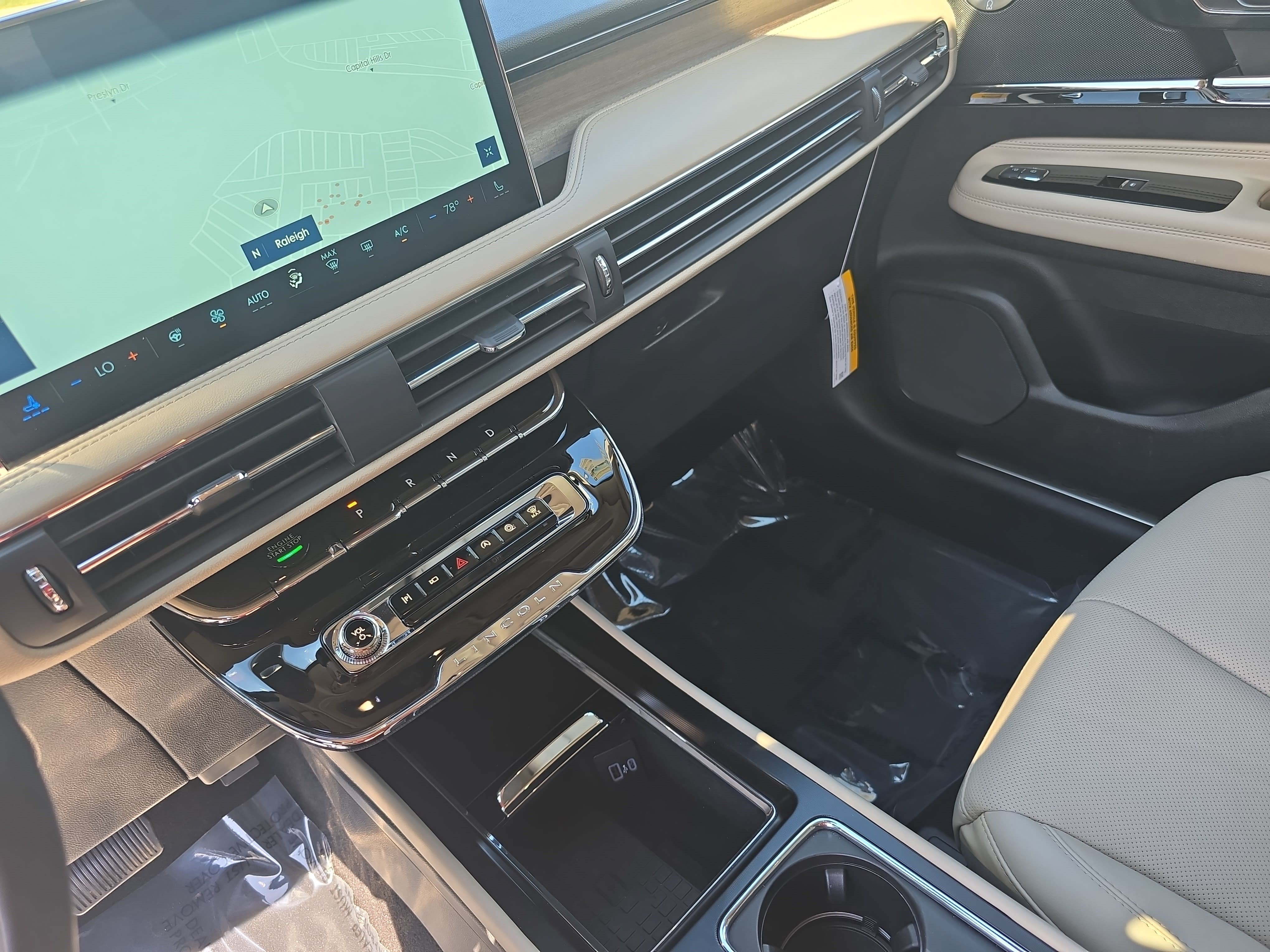 New 2026 Lincoln Corsair Reserve AWD/4WD image 25