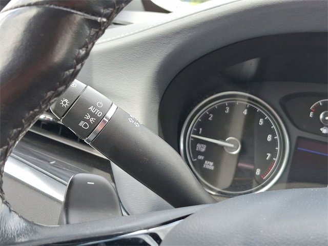 Used 2023 Buick Enclave Essence image 27