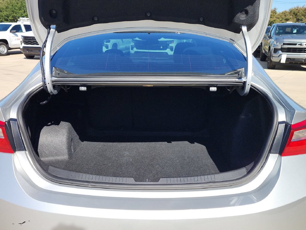 Used 2021 Chevrolet Malibu LS FWD image 22