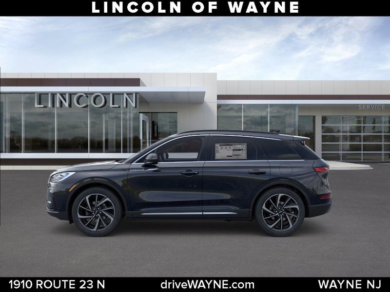 New 2026 Lincoln Corsair Reserve image 3