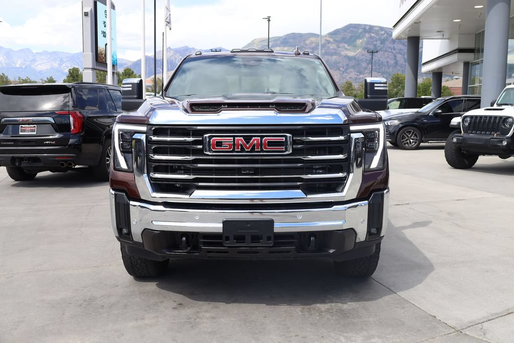 Used 2024 GMC Sierra 3500 SLT w/ SLT Premium Package AWD/4WD image 9