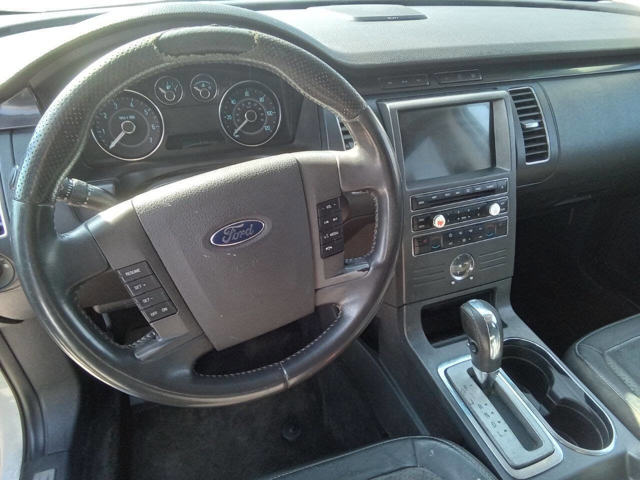 Used 2011 Ford Flex Titanium w/ Trailer Tow Pkg Class III image 16