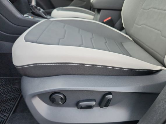 New 2026 Volkswagen Taos SE AWD/4WD image 18