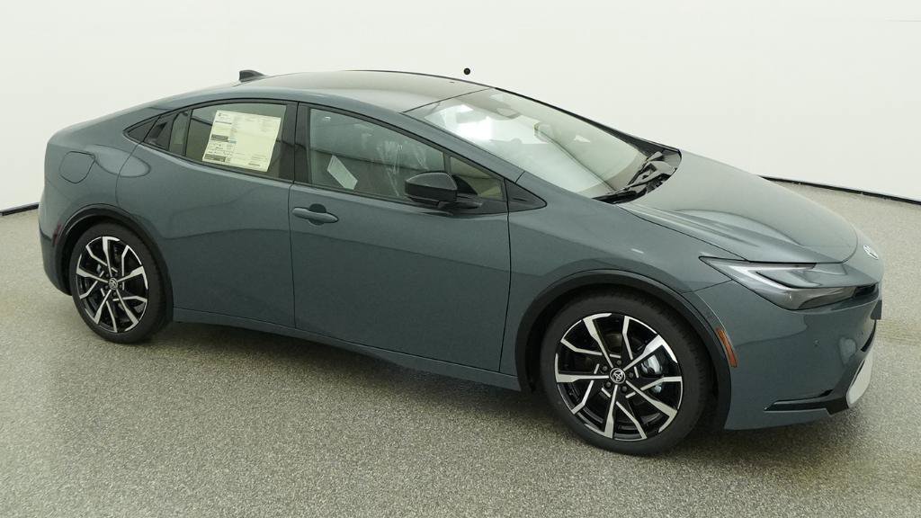 New 2026 Toyota Prius Plug-In Hybrid FWD image 15