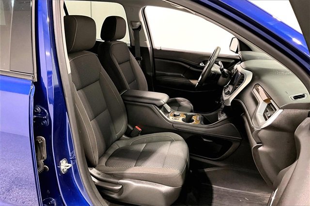 Used 2023 GMC Acadia SLE image 31