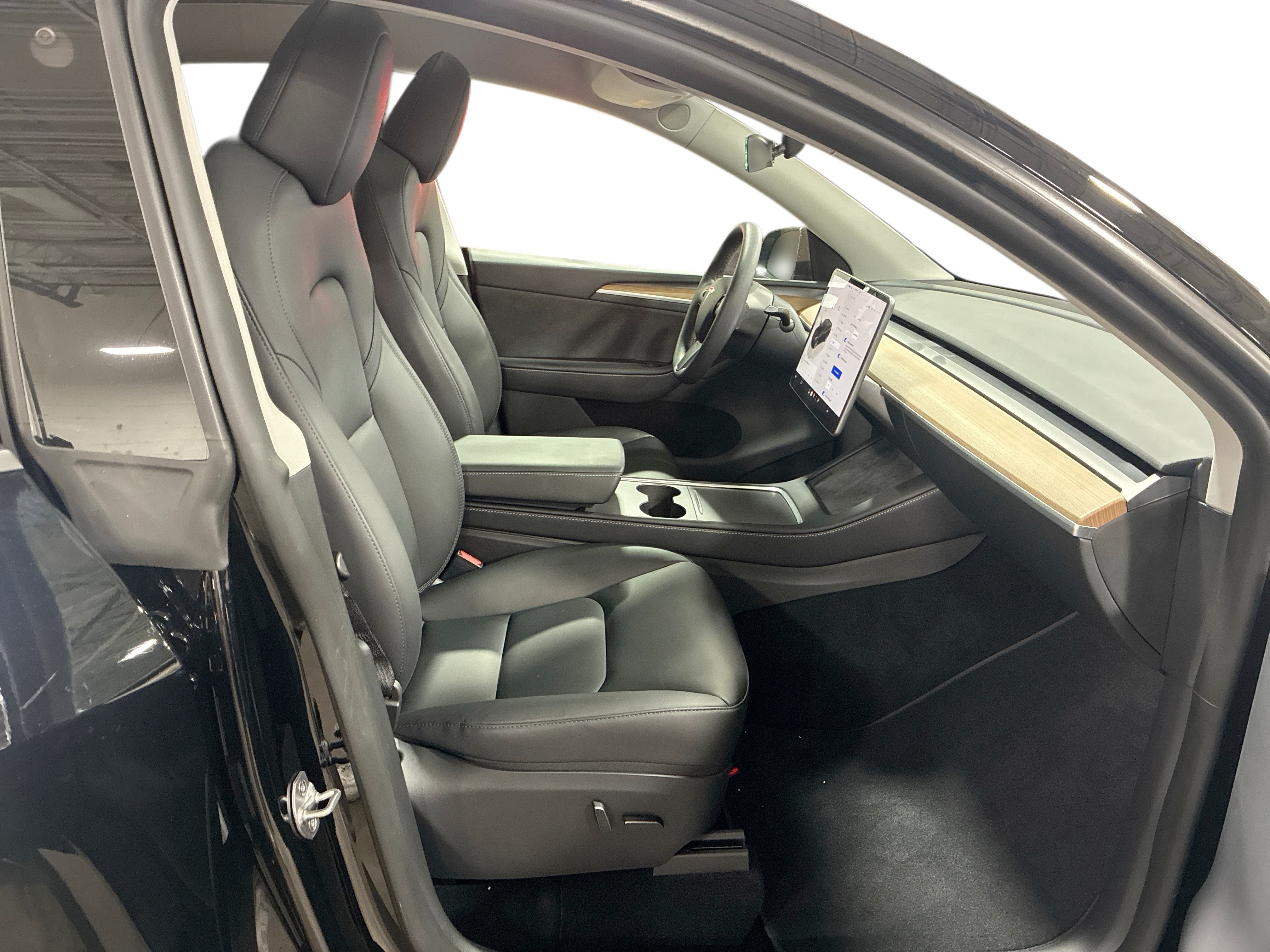 Certified 2023 Tesla Model Y Long Range AWD/4WD image 13
