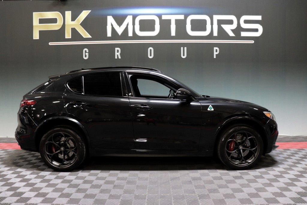 Used 2022 Alfa Romeo Stelvio Quadrifoglio w/ Active Assist Plus Package AWD/4WD image 10