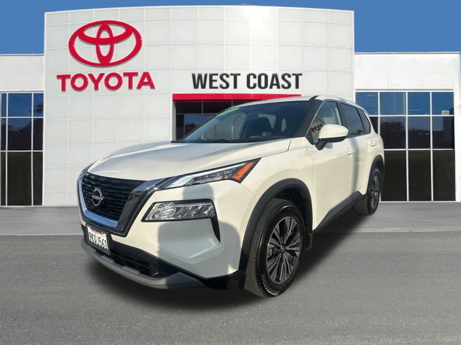 Used 2023 Nissan Rogue SV