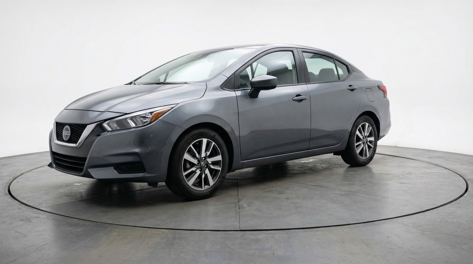 Used 2025 Nissan Versa SV FWD image 3