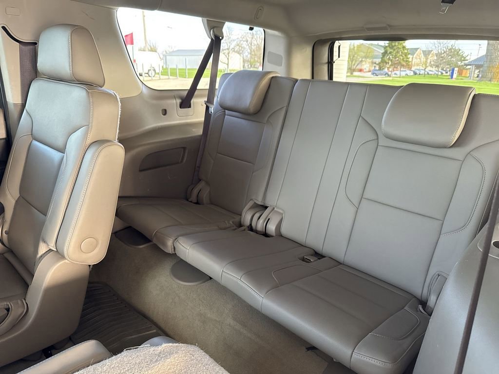 Certified 2017 Chevrolet Suburban Premier AWD/4WD image 28
